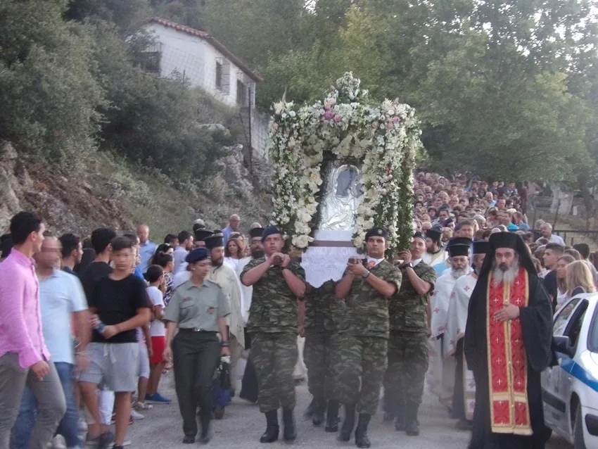 Πλήθος Πιστών στο οδοιπορικό στην Παναγία Φανερωμένη του ...