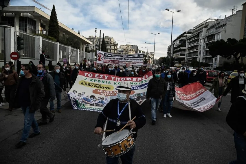 ΑΠΕΡΓΙΑΚΗ ΣΥΓΚΕΝΤΡΩΣΗ ΚΑΙ ΠΟΡΕΙΑ ΤΗΣ ΠΟΕΔΗΝ ΚΑΙ ΤΗΣ ΟΕΝΓΕ(ΜΙΧΑΛΗΣ ΚΑΡΑΓΙΑΝΝΗΣ/EUROKINISSI)