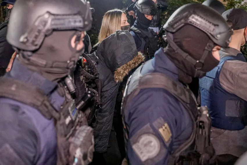 [351743] ΑΠΟΛΟΓΙΑ ΤΗΣ 33ΧΡΟΝΗΣ ΜΗΤΕΡΑΣ ΑΠΟ ΤΗΝ ΠΑΤΡΑ ΠΟΥ ΚΑΤΗΓΟΡΕΙΤΑΙ ΓΙΑ ΤΗΝ ΔΟΛΟΦΟΝΙΑ ΤΗΣ 9ΧΡΟΝΗΣ ΚΟΡΗΣ ΤΗΣ (ΓΙΩΡΓΟΣ ΚΟΝΤΑΡΙΝΗΣ/EUROKINISSI)