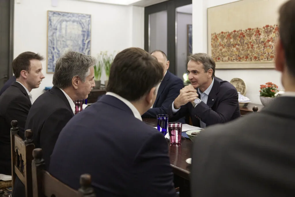 Η συνάντηση Μητσοτάκη – Μπλίνκεν στα Χανιά μέσα από φωτογραφίες
