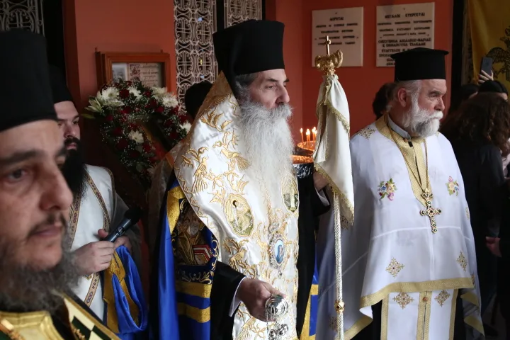 ieros_naos_panagia_rodon_to_amaranton_peiraiki_peiraias_xiliomodi_iera_moni_eidiseis_ekklisia_mitropolitis_serafeim_kokkonis_elliniki_astynomia_rodou_amarantou_faneromeni_panagia_akathistos_ymnos (2)
