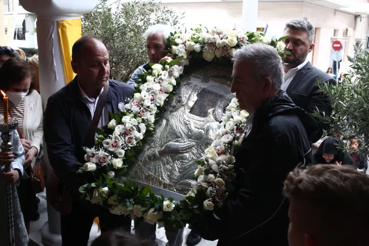 ieros_naos_panagia_rodon_to_amaranton_peiraiki_peiraias_xiliomodi_iera_moni_eidiseis_ekklisia_mitropolitis_serafeim_kokkonis_elliniki_astynomia_rodou_amarantou_faneromeni_panagia_akathistos_ymnos (2)