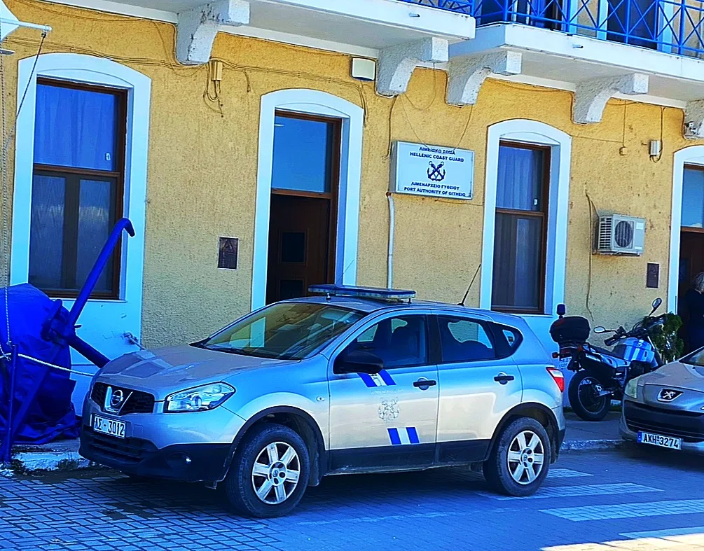 Λακωνία: 38 αλλοδαποί βρέθηκαν σε ακτή στο Μαρμάρι της Αν. Μάνης – Σύλληψη 2 ατόμων ως διακινητών
