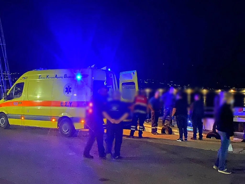 Καλαμάτα: Τέσσερις συλλήψεις για παράνομη διακίνηση 77 αλλοδαπών – Είχαν πληρώσει 8.500  έκαστος για τη μεταφορά τους από την Τουρκία
