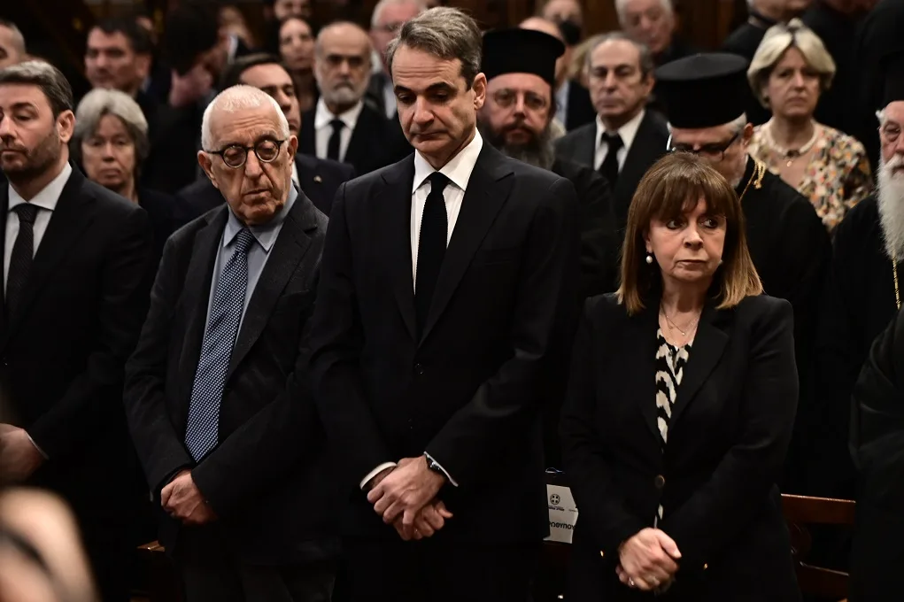 Μέχρι το πρωί το σκήνωμα του μακαριστού Αρχιεπισκόπου Αναστάσιου στη Μητρόπολη – Το τελετουργικό που ακολουθεί