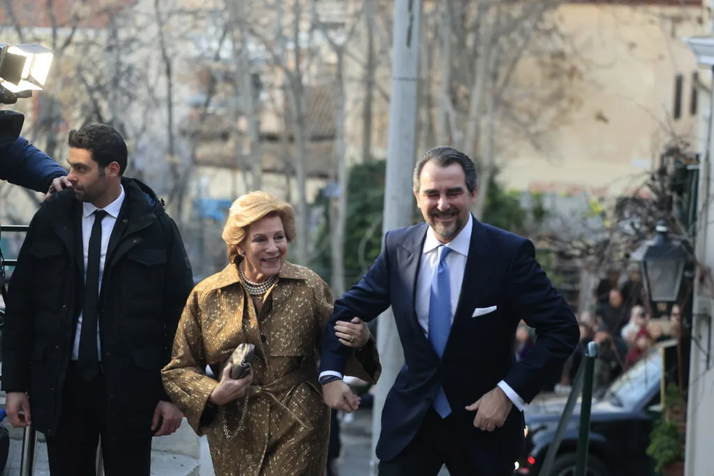 Γάμος Νικόλαου Ντε Γκρες – Χρυσής Βαρδινογιάννη: Φωτογραφίες από την τελετή στον Ιερό Ναό Αγίου Νικολάου Ραγκαβά