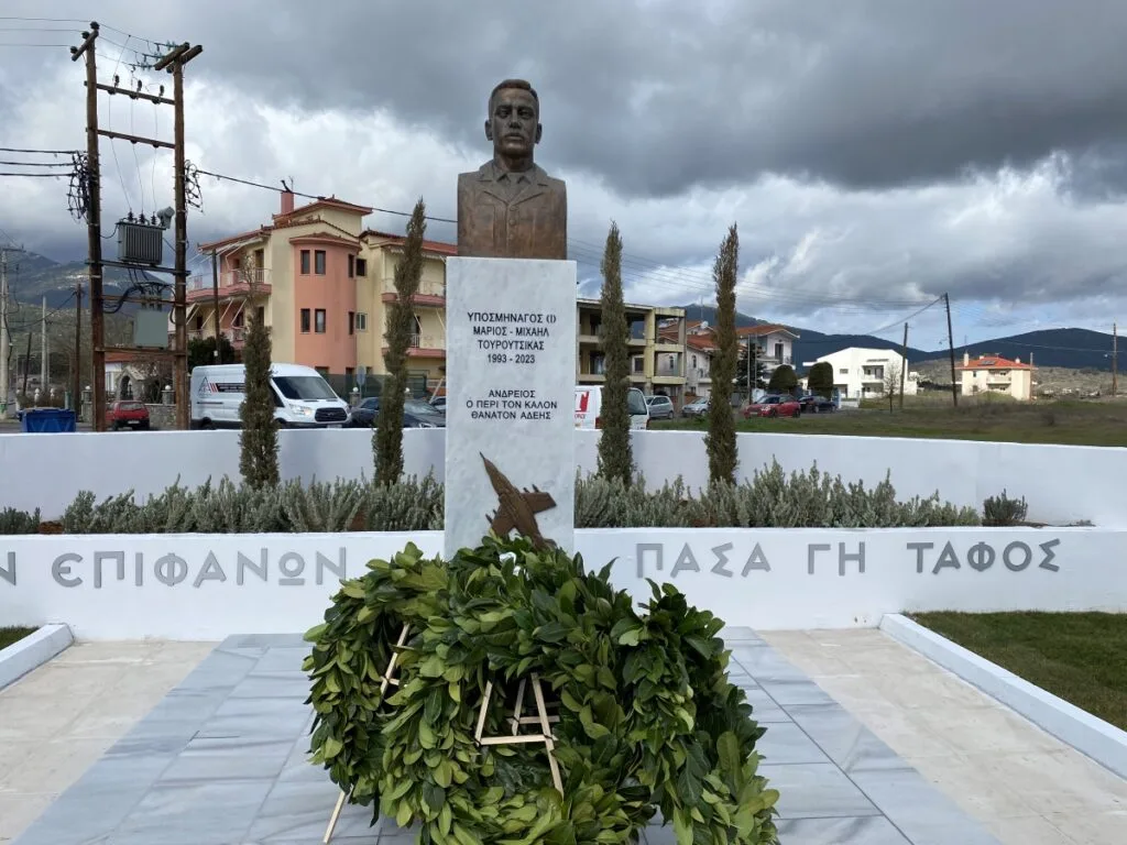 Μνημείο Υποσμηναγού (Ι) Μάριου – Μιχαήλ Τουρούτσικα: Ο θάνατος των επιφανών ανθρώπων έχει οικουμενική διάσταση