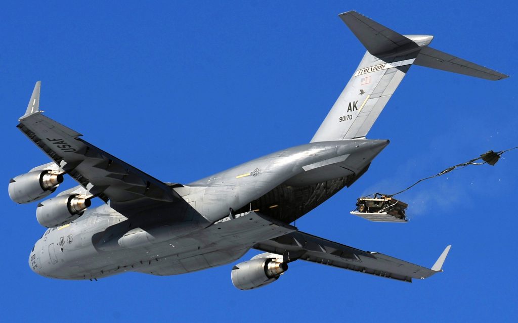 cargo-jet-c-17-airdrop-humvee-70347