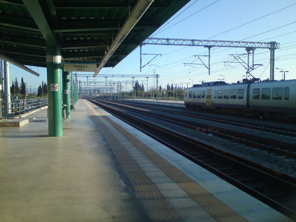 Kiato_suburban_railway_station_3