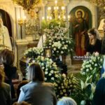 Δρέπανο Αργολίδας: Συντετριμμένος o Γιάννης Καλλιάνος στην κηδεία του πατέρα του (video)